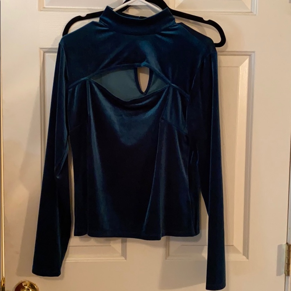 Velvet cut out top